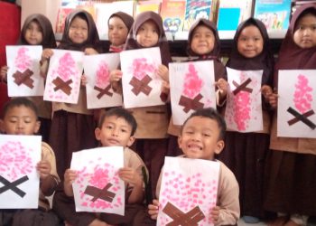 Siswa PAUDQU Baitussalam buat Kreasi Api Unggun, Simak Apa Saja Bahannya?