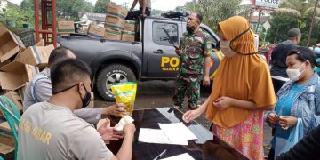 Polsek Kebonpedes Gelar Operasi Pasar 12000 Liter Minyak Goreng Mencengangkan