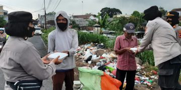 Ramadhan Bersama Polwan Berbagi Takjil
