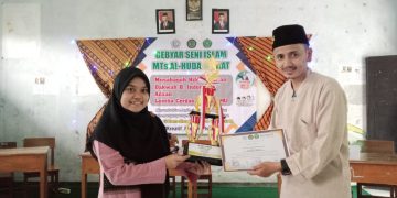 MI Baitussalam Cisaat Raih Juara Umum Gebyar Seni Islam di MTs Al-Huda Cisaat