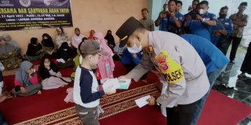 Kapolsek Nagrak Berbagi Kebahagiaan Bersama Anak Yatim Piatu