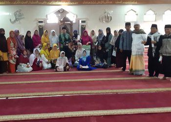 Jamaah Antusias dalam Pengajian Kuliah Subuh Ramadhan Qubbatul Islam