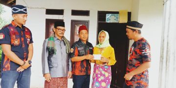 PAC Pemuda Pancasila Tegalbuleud Santuni 50 Jompo dan Dhuafa