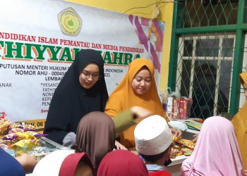 Tahfidz Al-Qur’an Fathiyyah Zahra Abdul Karim Berbagi dengan Santri