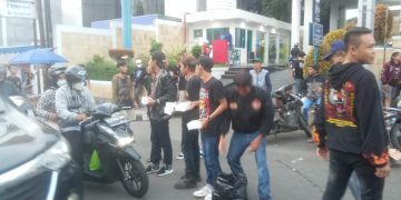 IKASMI Gelar Santunan Anak Yatim dan Berbagi Takjil