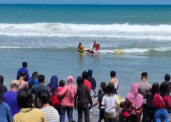 Lagi, Satu Wisatawan Asal Lampung Terseret Ombak Pantai Karanghawu Sukabumi