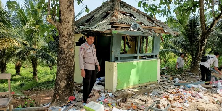 Polisi Periksa Empat Saksi Soal Perusakan Pos Retribusi Ujunggenteng