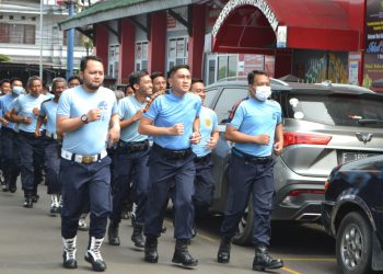 Petugas Lapas Sukabumi Lakukan Pembinaan Jasmani