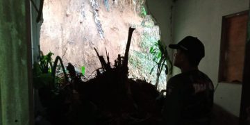 Lagi, Bencana Longsor Timpa Rumah Warga Kabandungan