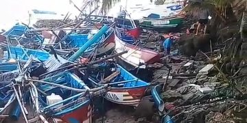 Dihantam Gelombang Besar, Puluhan Perahu Nelayan Minajaya Rusak dan Hilang