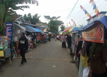 Pedagang Musiman Mengais Rezeki di Samenan MDTA