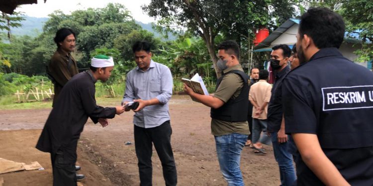 Polisi Sambangi dan Periksa Pimpinan Pondok Pesantren di Cikembar