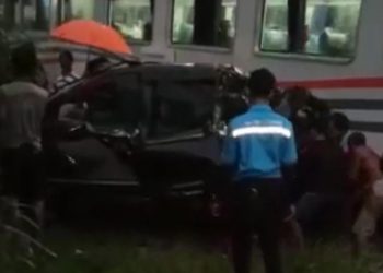 KA Pangrango Srempet Mobil di Kadupugur Cijalingan