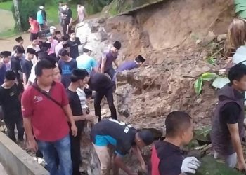 Jalan Menuju Ponpes AL-Amin Nangerang Cicurug Ambrol