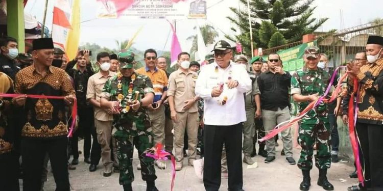 Resmikan Jalan di Cisaat dan Kadudampit, Bupati: Apresiasi Gotong-Royong Masyarakat