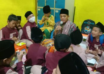 Santri Tahfidz Al-Qur’an Fathiyyah Zahra Abdul Karim Isi Liburan dengan Murojaah Al-Qur’an