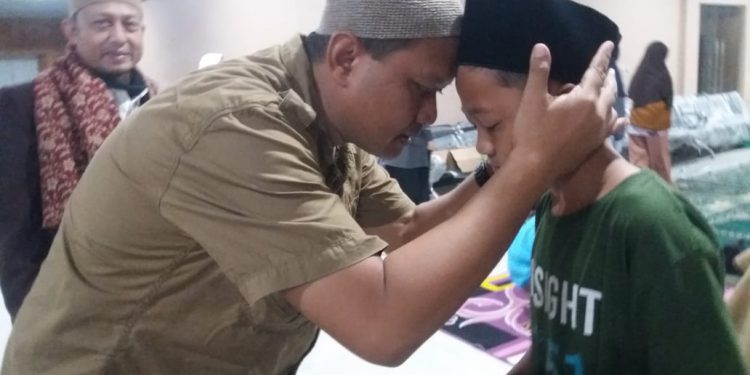 Gelar Doa dengan Para Ulama dan Santuni Yatim