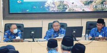 Bupati Hadiri Rapat Bulanan Soal Penyampaian Kinerja Dinas