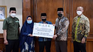 Melalui Baznas, Walikota Sukabumi Salurkan Bantuan Kemanusiaan Korban Bencana