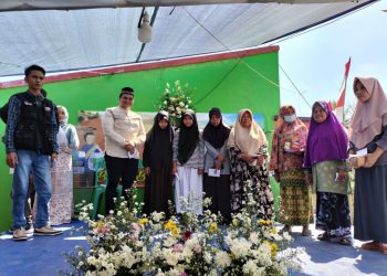 Sosial Bersedekah, Gudang Sampah GDSS Cireunghas Santuni Yatim dan Jompo