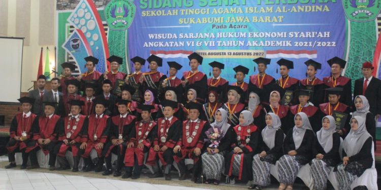 STAI Al Andina Sukabumi Gelar Wisuda Angkatan VI dan VII