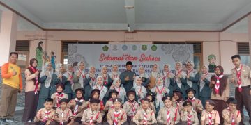 Kepala MI Baitussalam Lepas Kontingen Putra-Putri MI Baitussalam Dalam Rangka Kegiatan Perkemahan