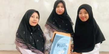 Kepala PaudQ Baitussalam Berikan Berkas TSS TKSB
