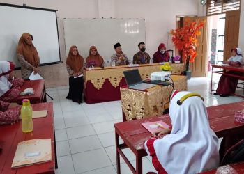 MI Baitussalam Sambut Tim Survei Kegiatan Evaluasi Dampak AKMI Tahun 2022