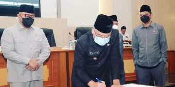 Wabup Wakili Bupati di Paripurna DPRD Sukabumi