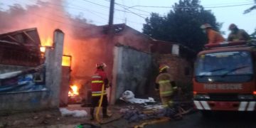 Gudang Kasur di Gunungguruh Sukabumi Kebakaran