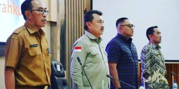 Sekda Terima Kunker Komisi V DPRD Provinsi dan Bahas USB di SMAN 1 Kalapanunggal