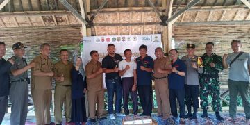 Bakor Pakem Kejaksaan Negeri Sukabumi Serahkan 50 buah AL-Quran