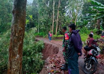 Bencana Longsor Kepung Kecamatan Caringin