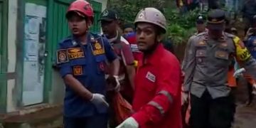 Tiga Jenazah Tertimbun Tanah di Kecamatan Caringin Ditemukan