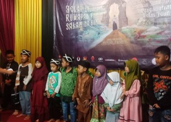 Ruatan Taunan Budaya Bale Riung Mandalawangi Turut Santuni Anak Yatim