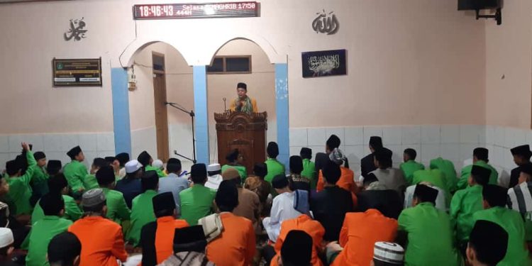 Ratusan Jamaah Masjid Jami Baitussalam Shalat Gerhana Bulan