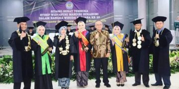 Wapup Hadiri Wisuda Ke 20 STISIP Widyapuri Mandiri Sukabumi