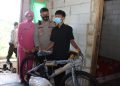 Pelajar yang Jadi Kepala Keluarga Dapat Bantuan dari Kapolres Sukabumi
