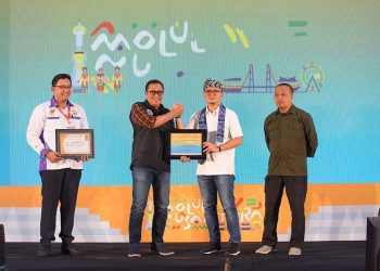 Wali Kota Sukabumi Terima Penghargaan ICCN Tingkat Nasional di Kendari