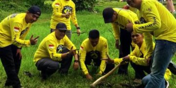 Tanam 500 Pohon di Kaki Gunung Gede Pada HUT Ke 30 LSM Dampal Jurig