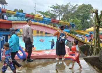 Petugas Gabungan Pantau Kamtibmas Kawasan Wisata di Kecamatan Sukabumi