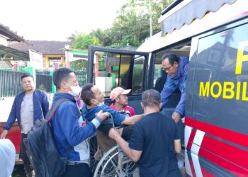 Inilah Aksi Empati Polres Sukabumi, Bantu Warga Sakit ke Rumah Sakit