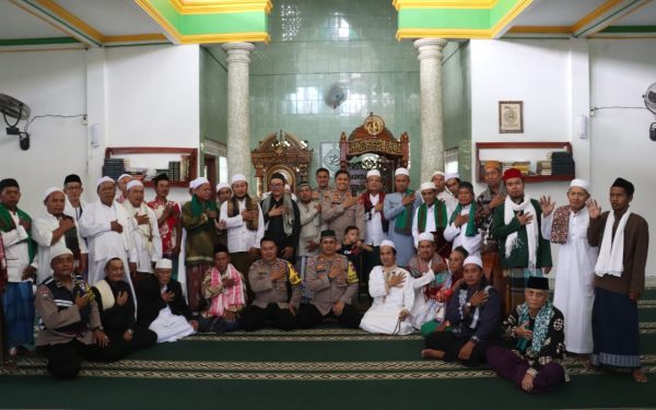 Jumat Curhat Kapolres Sukabumi “AA Dede Curhat Dong”