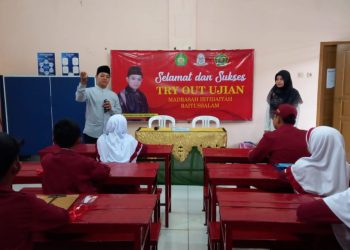 MI Baitussalam Cisaat Gelar Try Out UM