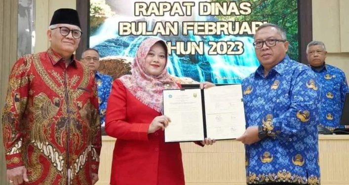 Pemkab Sukabumi Teken MoU dengan Politeknik Tiara Bunda