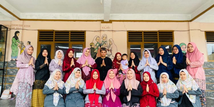 MI Baitussalam Kecamatan Cisaat Gelar Acara Mieling Poe Basa Indung Sedunia
