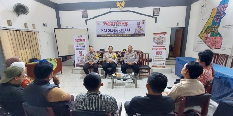 Ngariung Bareng Kapolsek Cisaat, Polsek Cisaat Tatap Muka dengan Perangkat Desa Sukamanah