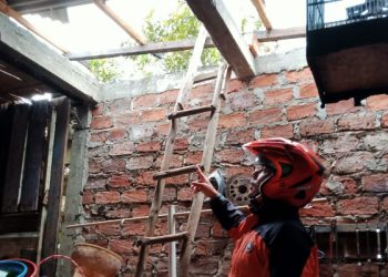 Angin Kencang Terjang Rumah Warga di Kecamatan Kabandungan