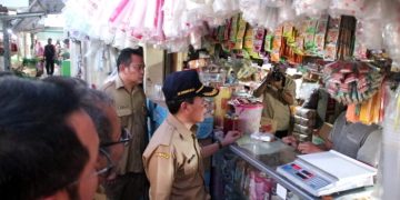Jelang Ramadhan, Sekda Cek Ketersediaan Bahan Pokok dan Harga di Pasar Sukaraja