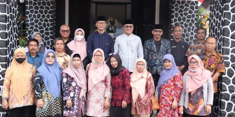 Pemkot Sukabumi Lepas 13 ASN yang Purnabakti
